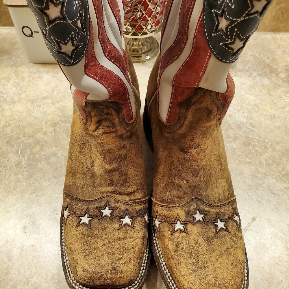 JB Dillion Square Toe Boots